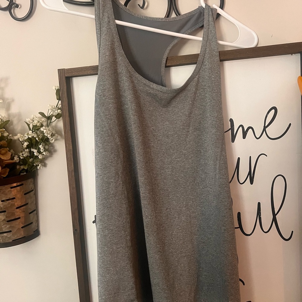 Danskin Now Gray Tank Top